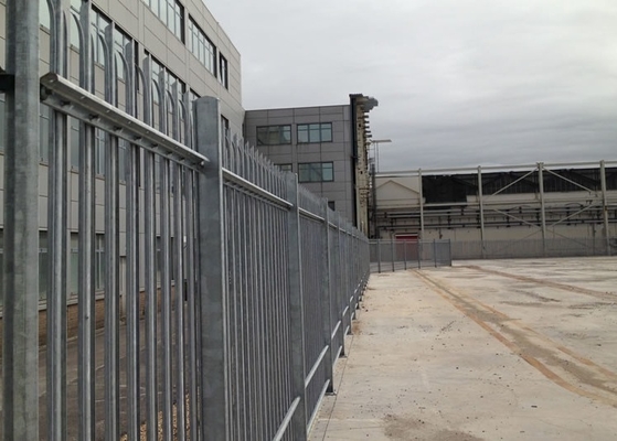 2.75m Width Steel Palisade Fencing , Rot Proof 3ft Metal Fence Panels