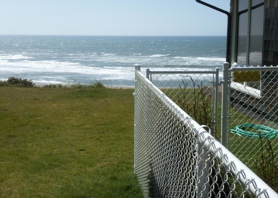 Hot Dip Galvanized PVC Coated Wire Mesh Diamond Hole Cyclone Fence